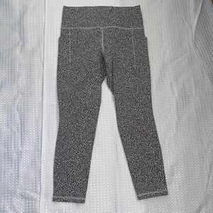 Athleta Salutation Stash Pocket 2 7/8
